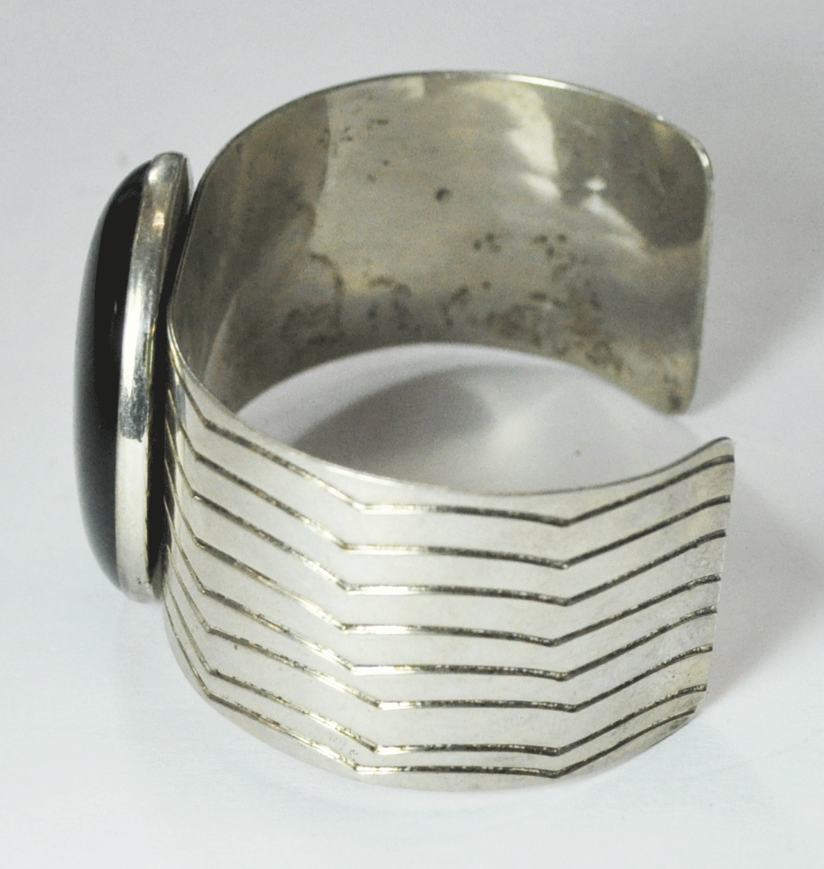 Sterling Oval Onyx Signed A11 Zigzag Stripe Cuff Bracelet 40mm 7-1/4" Wrist