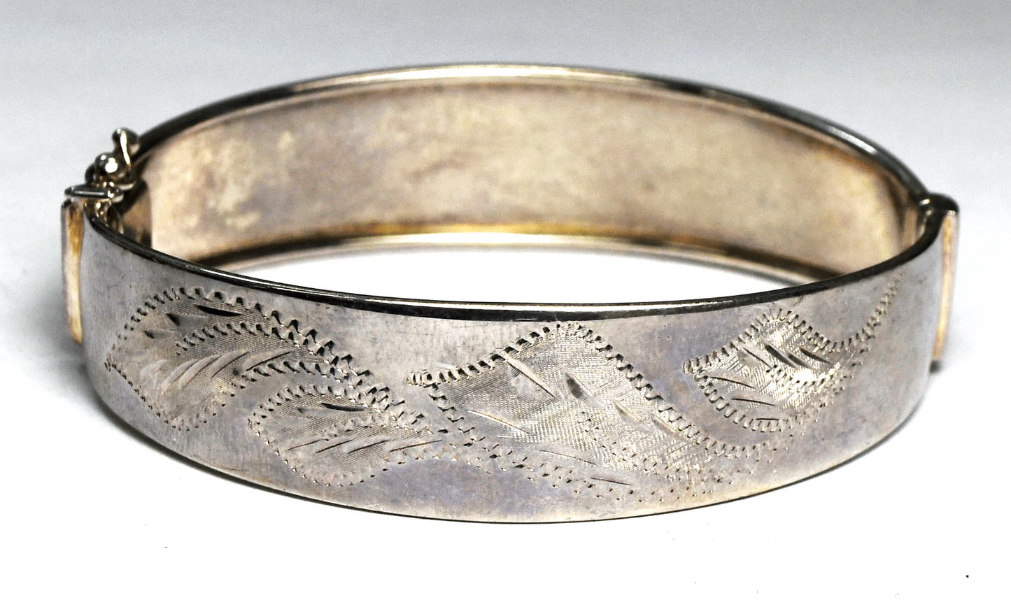 Sterling Silver Etched Leaf Floral Hinged Bangle Bracelet 16mm 7" Wrist 18g