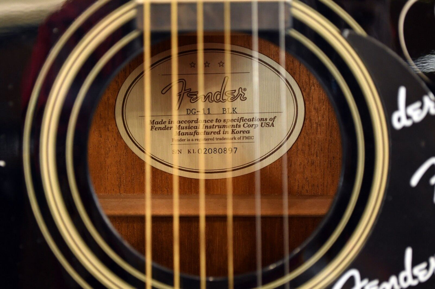 Fender Acoustic Guitar Signed by 13 Cast Members of Lizzie McGuire Disney Cruise