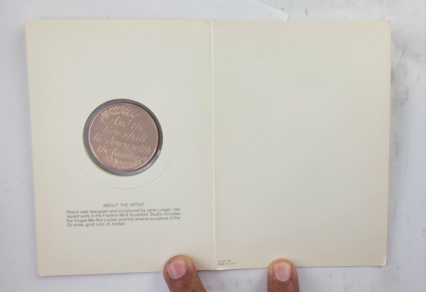 1977 Franklin Mint Bronze Holiday Greeting Card Medal Peace Lion Lamb Goodwill