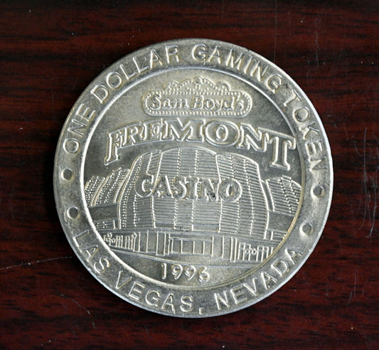1996 Fremont Casino One Dollar Gaming Token Las Vegas 40th Anniversary Rare!