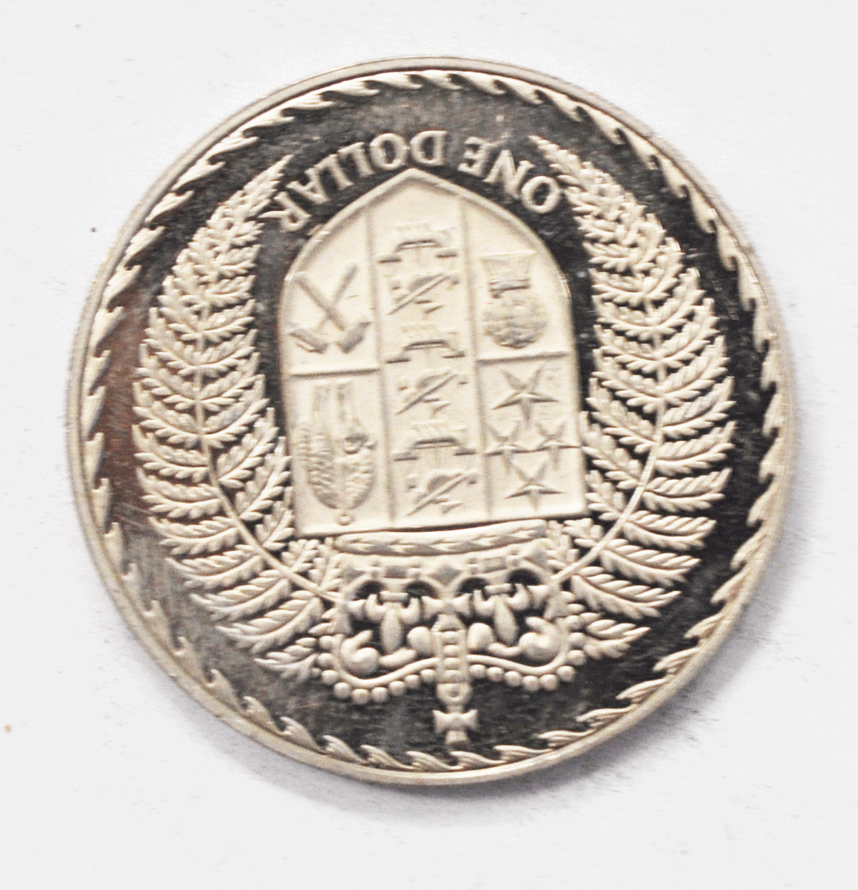 1976 New Zealand Dollar Copper Nickel Coin Low Mintage KM# 38.2