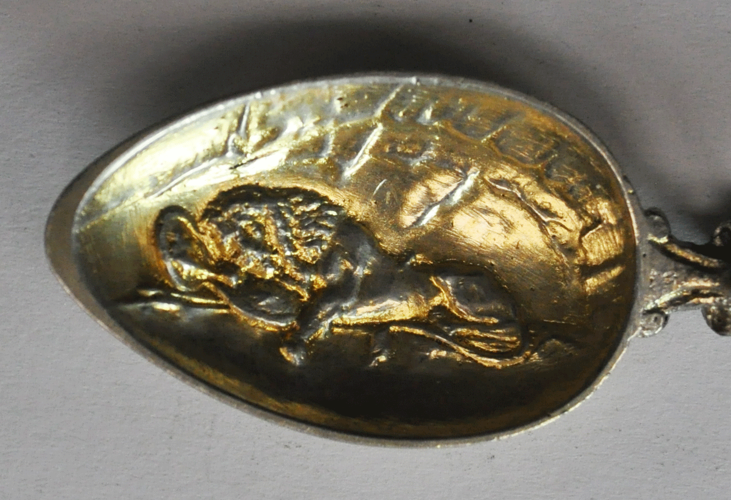 Silver Plated Gold Wash Laying Lion Twist Handle Souvenir Spoon 4-3/8"
