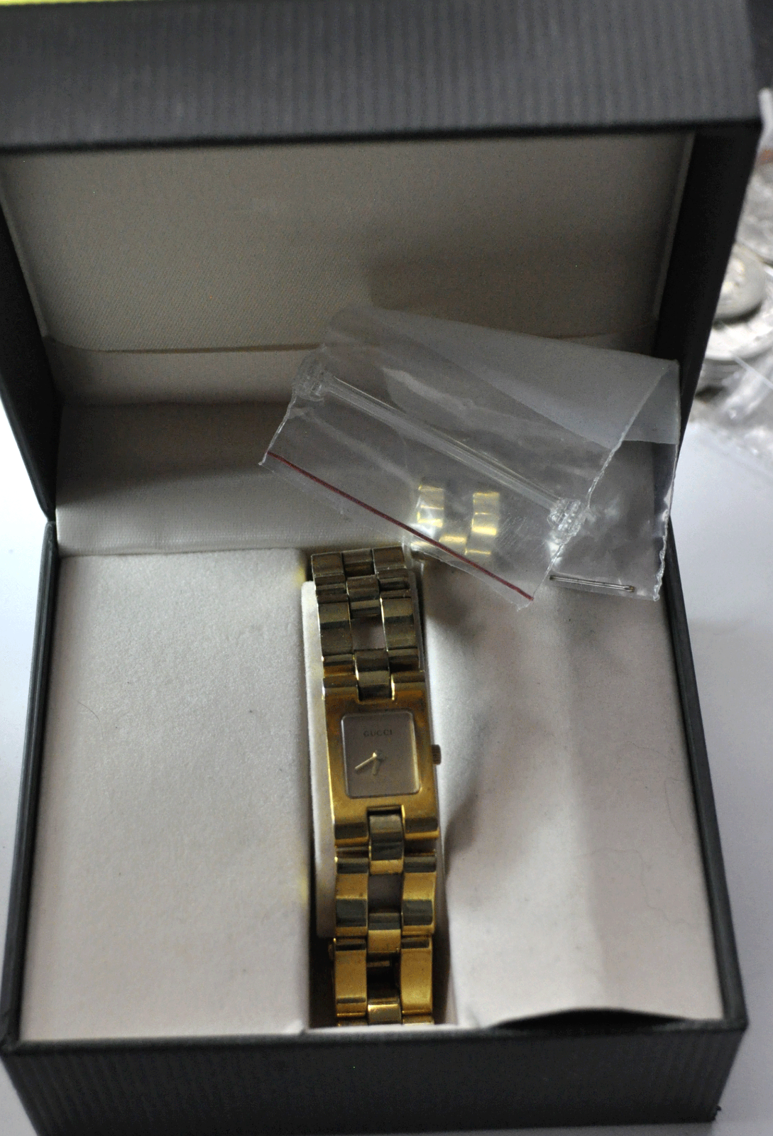 Women's Gucci 2305L Swiss 17mm Quartz GEP Stainless Wristwatch 6-3/4" w Box
