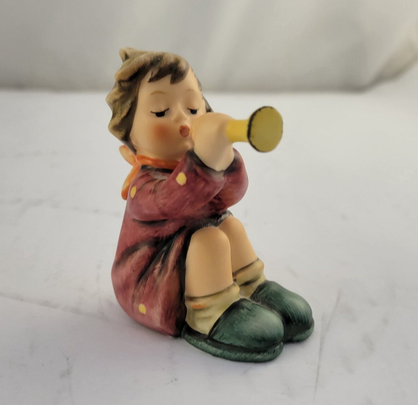 Hummel Goebel #391 Girl Playing Horn Trumpet Figurine 1968 Germany TMK 7