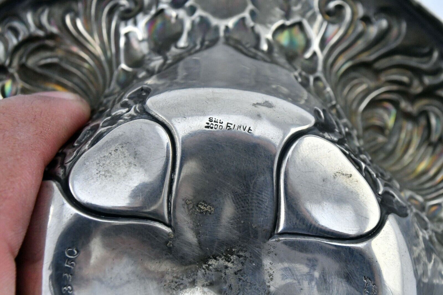 Chrysanthemum Floral #325C Sterling Silver 5 5/8" Wide Candy Nut Dish 1.7oz.