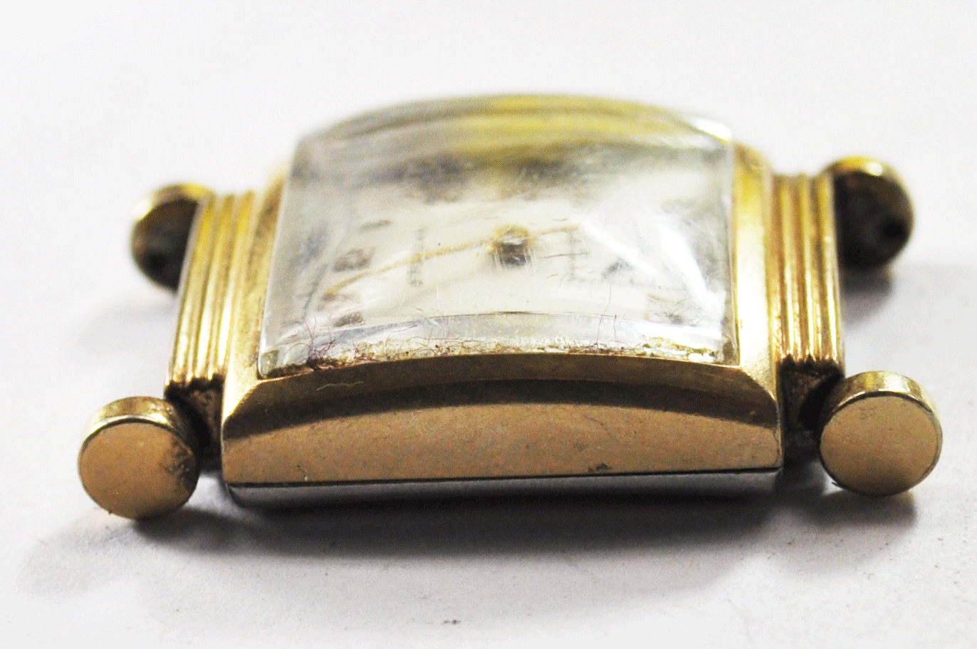 Vintage Broadway Consolidated Wristwatch Round Fancy Wheel Lugs 22mm