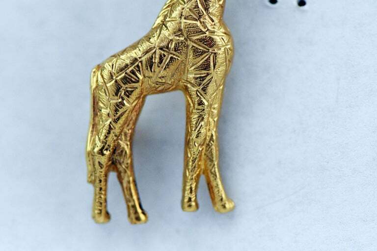 Vintage 14 Karat Yellow Gold Single Cut Ruby Eyed Baby Giraffe Pin Pendant