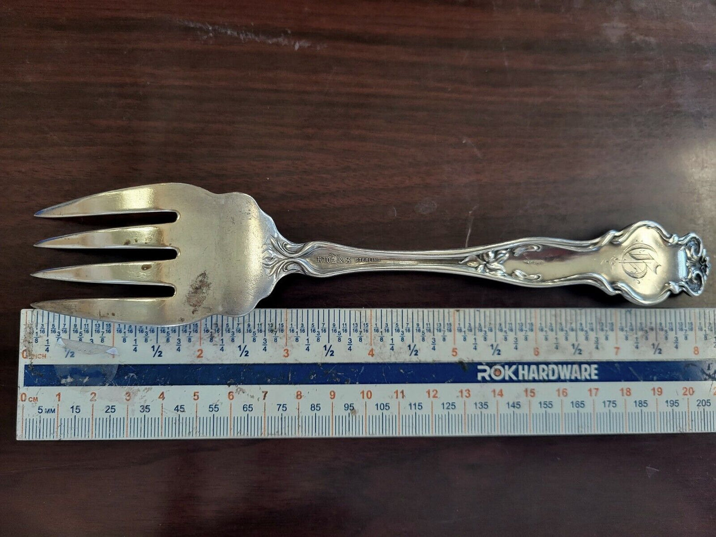 1902 Irian by Wallace Sterling 8 1/4" Medium Cold Meat Serving Fork 2.6oz.
