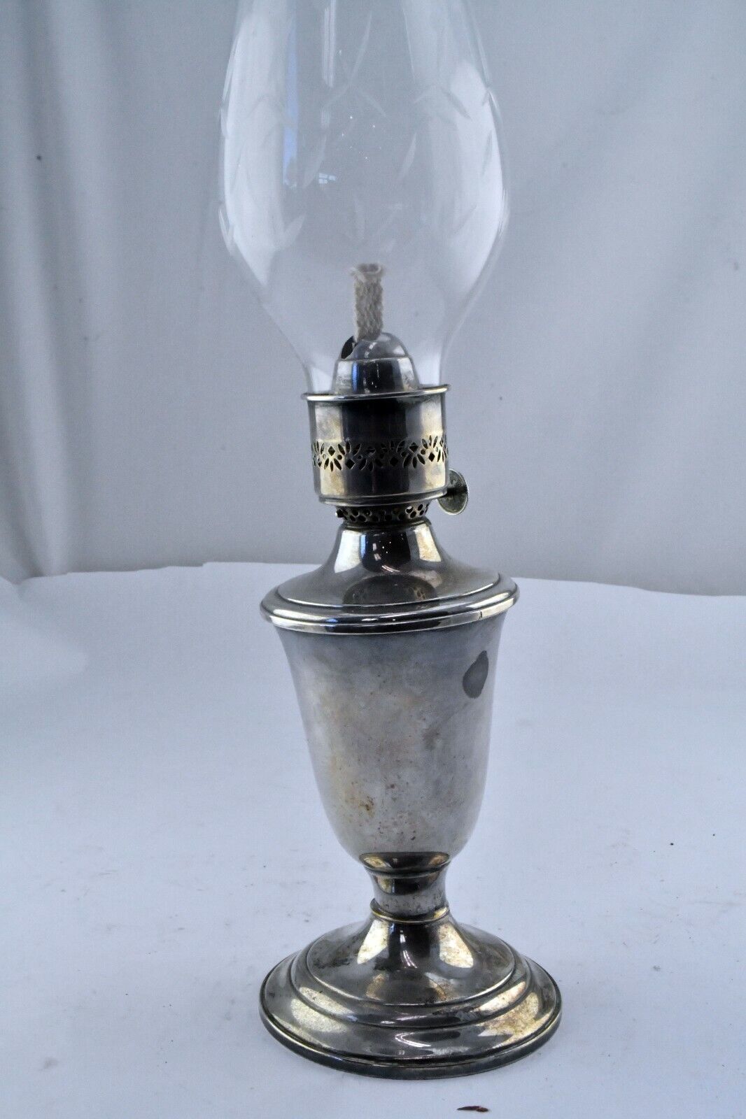 17" Vintage Gorham Silver Plate Kerosene Lamp with Glass Hurricane #YC490