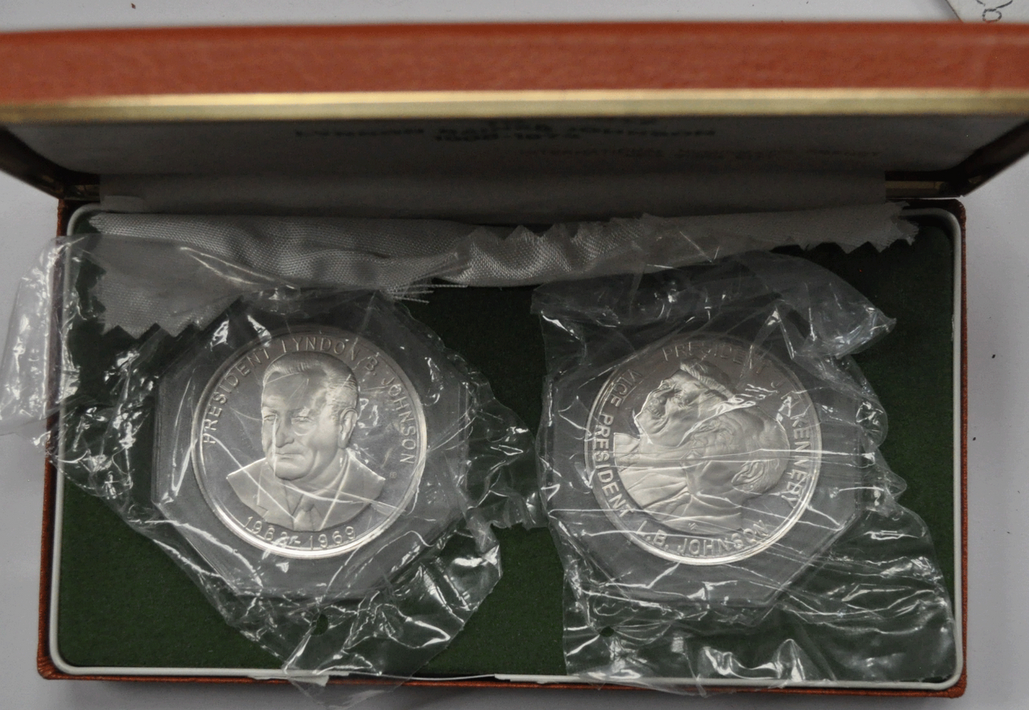 Lyndon B Johnson Medallic Tribute Great Society Franklin Mint Sterling Set 38mm