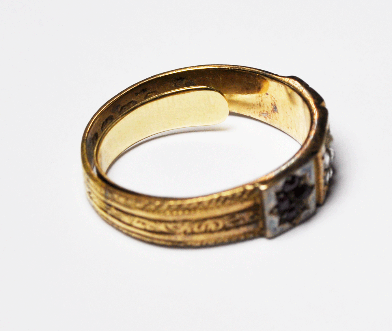 18k Yellow Gold Antique Birmingham circa 1796 Wedding Band Ruby Diamond Ring
