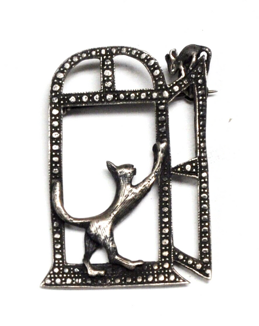 Sterling Silver Cat Chasing Mouse Through Window Brooch Pin 41x29mm