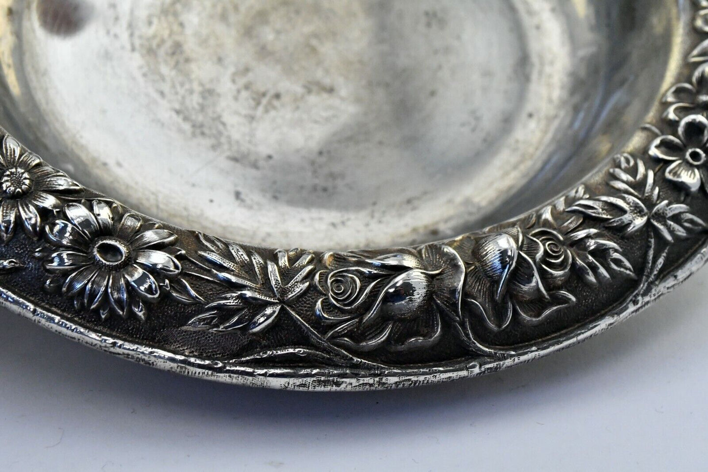 S. Kirk & Sons Repousse Sterling Silver 6 1/4" Compote Bon Bon Nut Dish 4.9 oz.