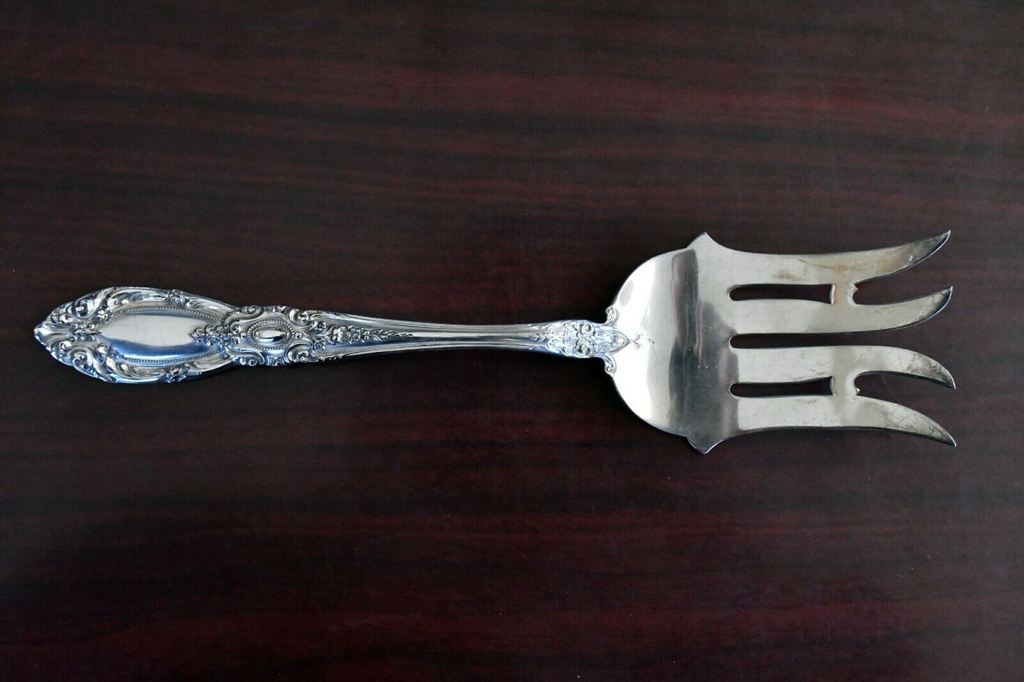 King Richard by Towle Sterling 8 1/8" Solid Medium Cold Meat Serving Fork 2.9oz.