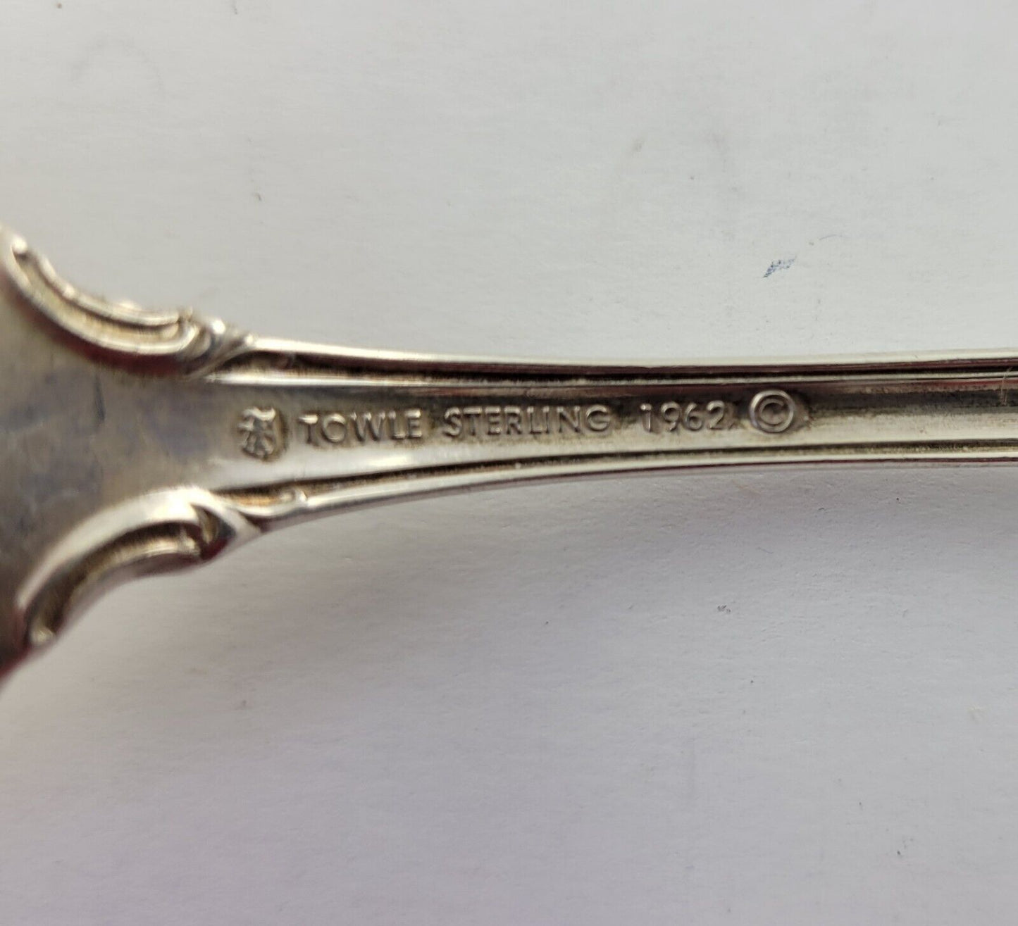 Legato by Towle Sterling Flatware 16 Piece Set Of Serving Utencils & Soup Spoons