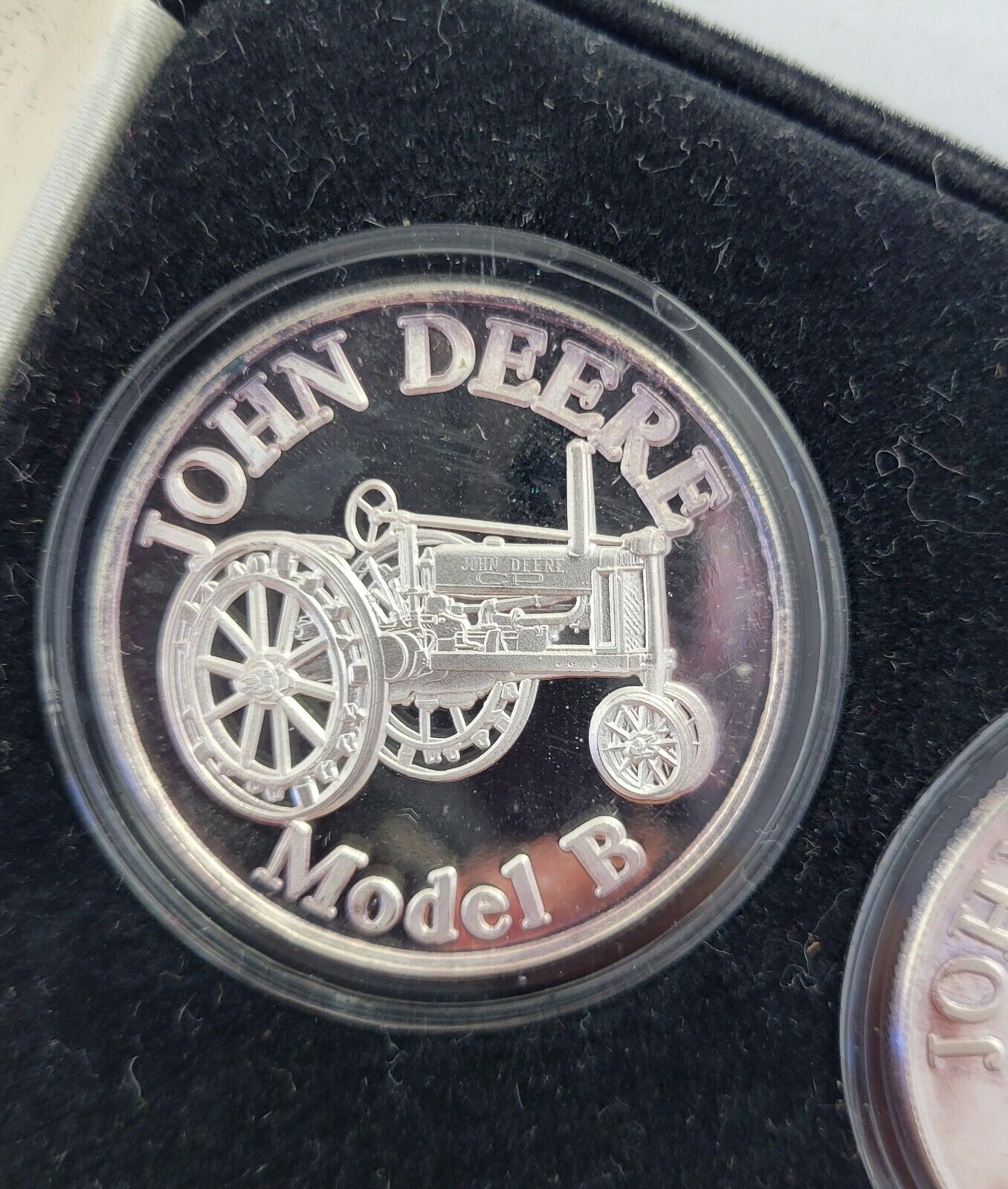 John Deere Tractor 5pc Set Of 1 oz .999 Fine Silver Rounds In Plastic & Boxed