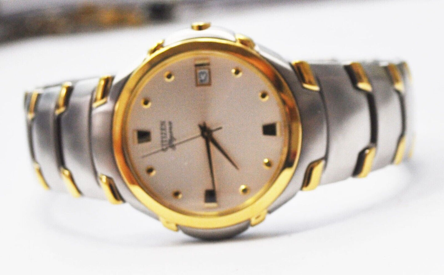 Men's Citizen Elegance Signature Two Tone S66137 Stainless Steel 35mm w Box