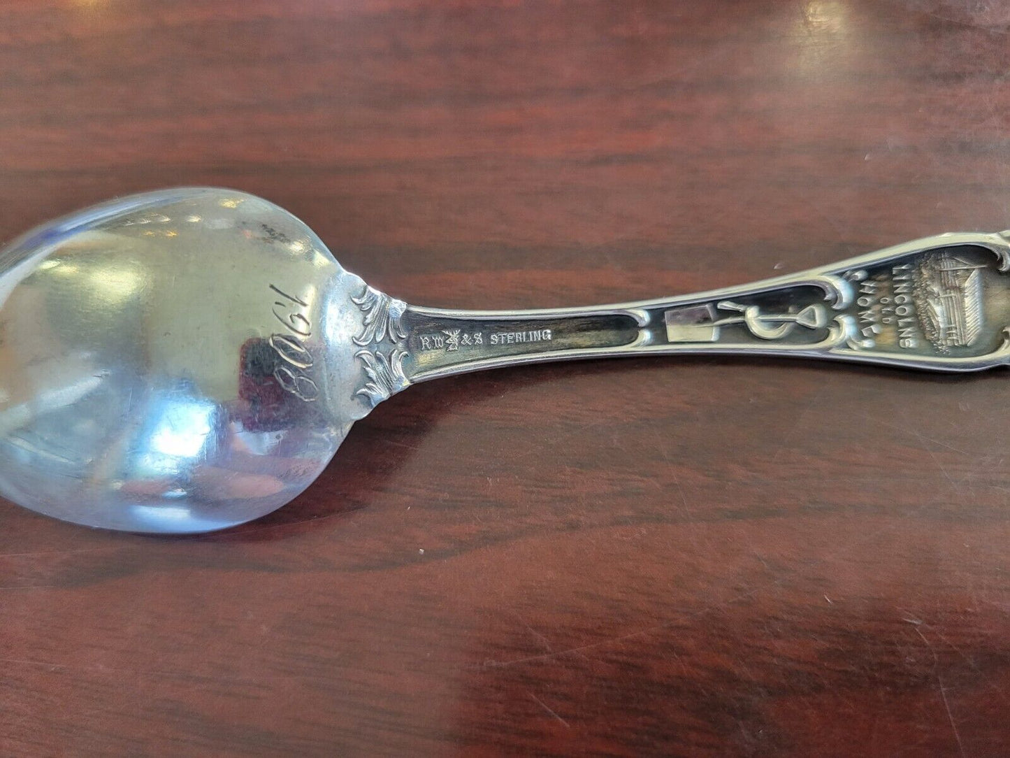 1908 Illinois State Sterling Silver 5 7/8" Souvenir Spoon  .97oz Lincoln