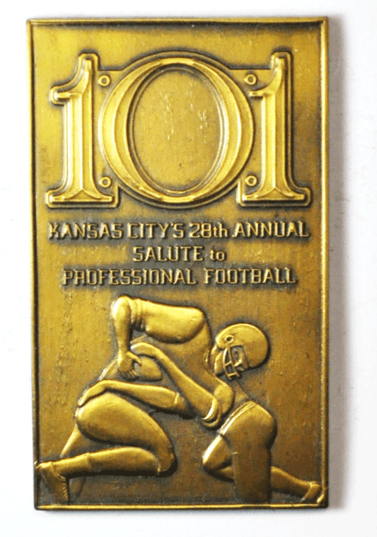 NFL  28th Salute Football KC 1997 Barry Sanders Terrell Davis 1-3/4 x 3"