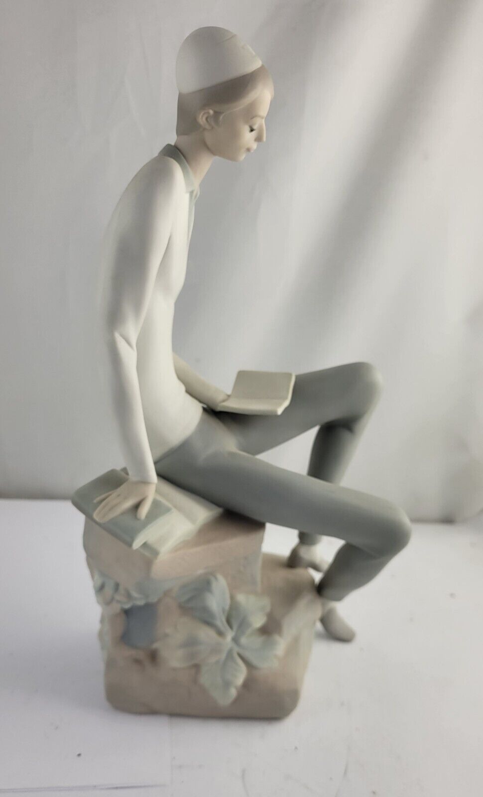 Lladro Hebrew Student Reading Porcelain Figurine 4684 Jewish Boy 11 1/2" Spain