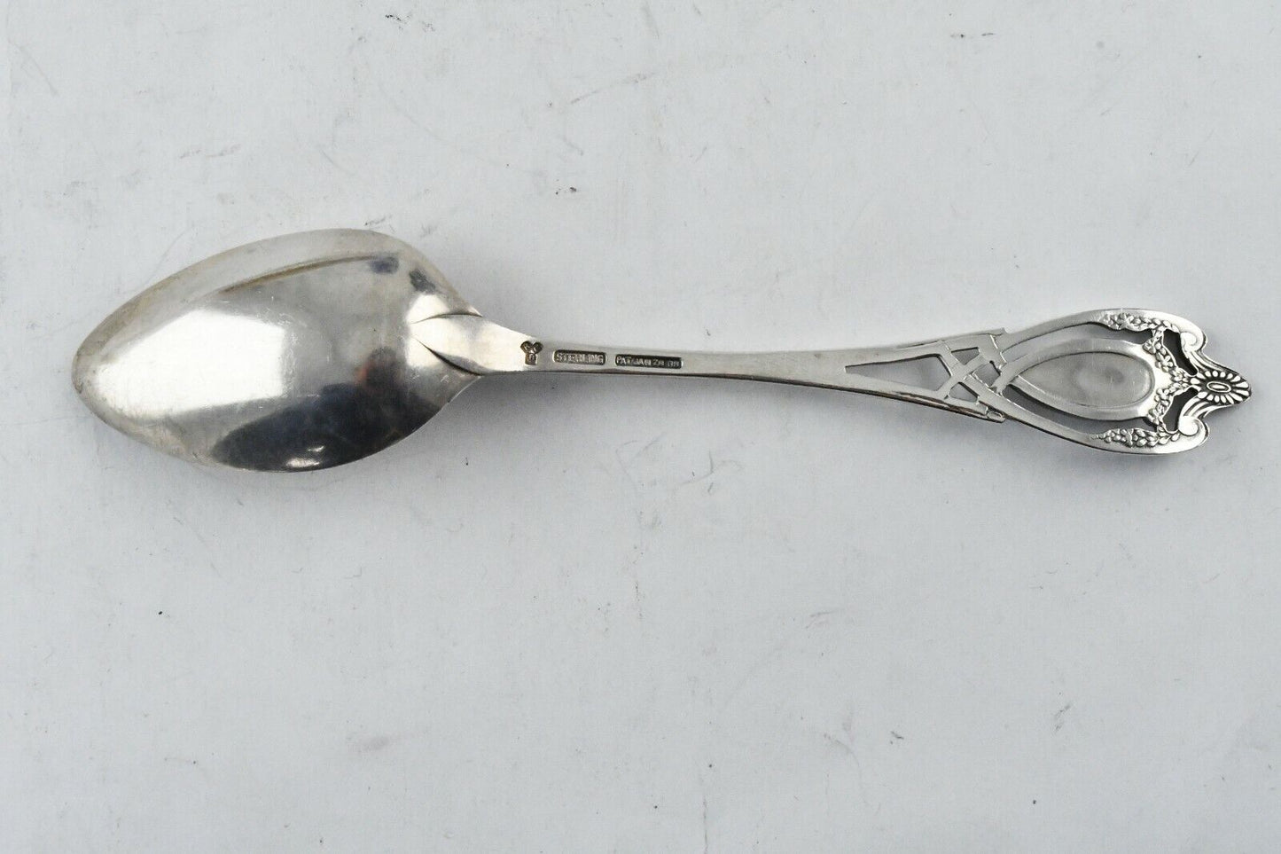 Aberdeen South Dakota 5 3/4" Sterling Silver Souvenir Spoon .6oz. by Lunt