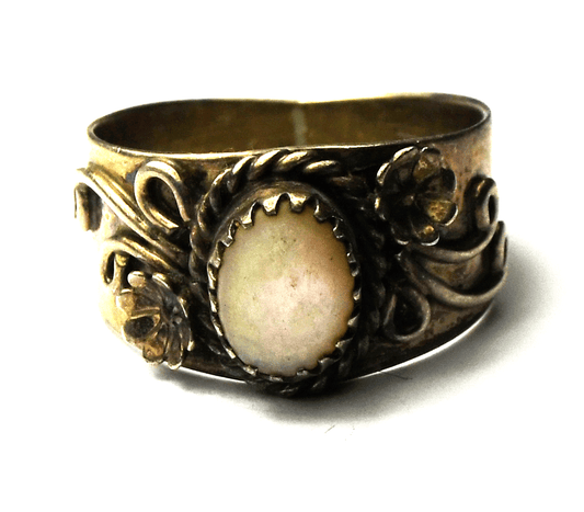 Sterling Silver Signed VT Oval MOP Flower Ring 11mm Size 7-1/2