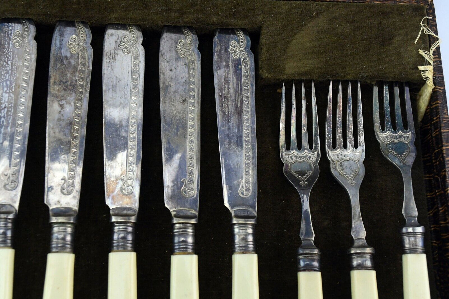 6 Place Setting EPNS England Set w/Serving Fish Utencils Silver Plate Boxed