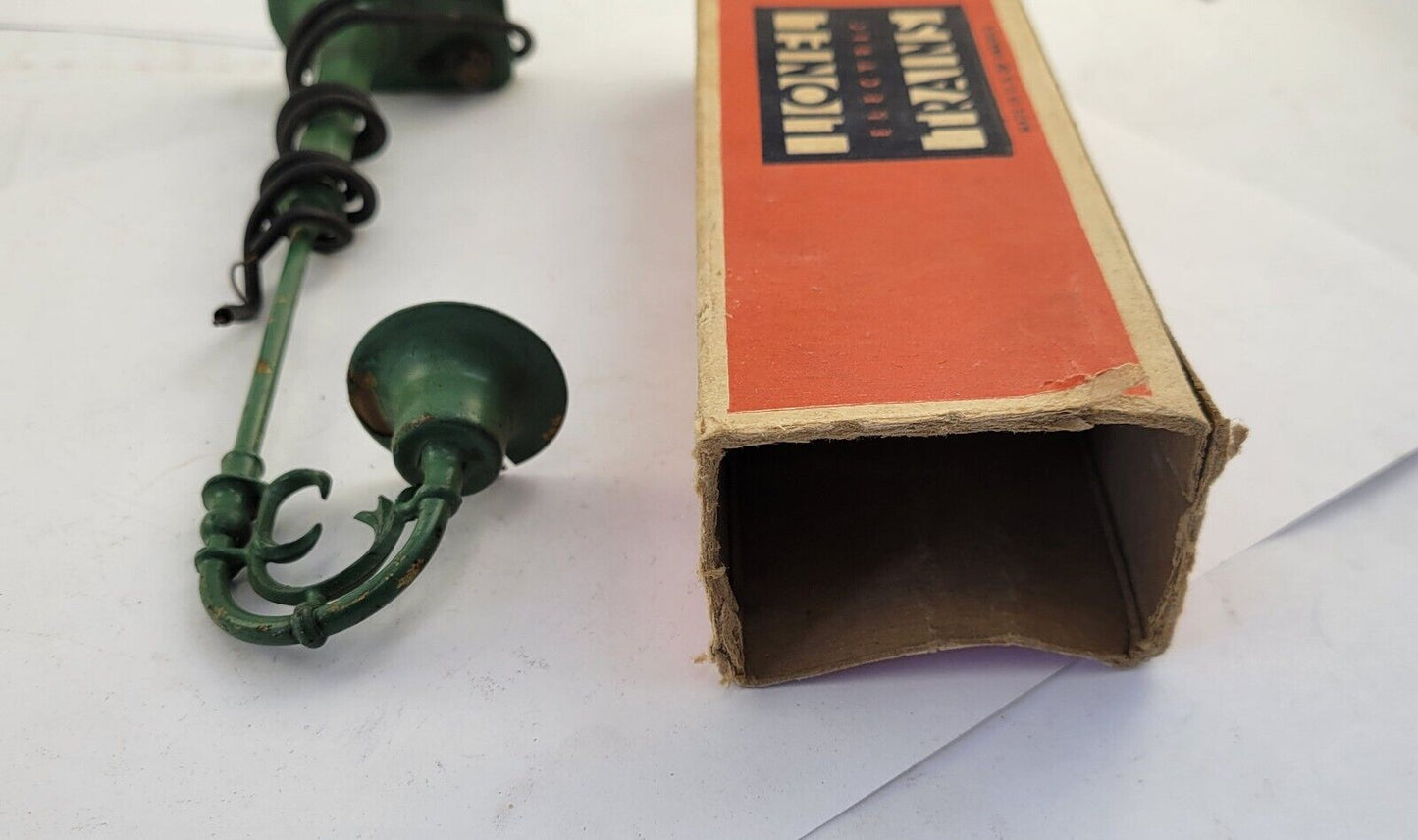 Pre-War Lionel #58 "Gooseneck" Lamp Post, Green With Box