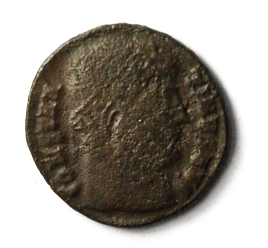 Constantine I the Great AD 307-337 AE3 or BI Nummus Campgate 3.02g 20mm