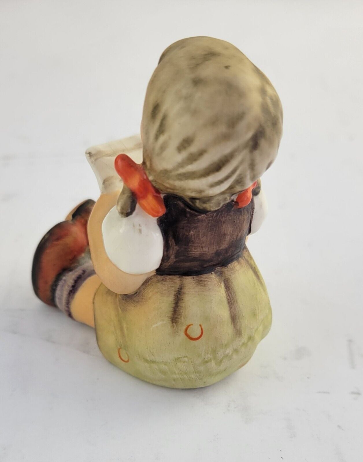 Hummel Goebel #389 "Girl With Sheet Music" Sitting Singing Figurine 2 1/2" TMK-5