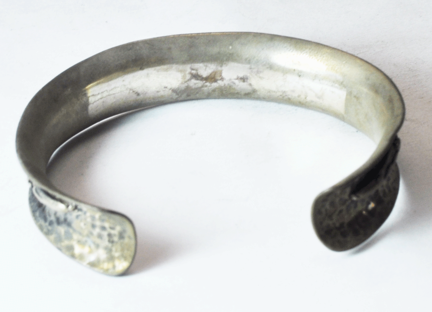 Silpada Sterling Silver Barbed Wire Hammered 16mm Cuff Bracelet B1684 7" Wrist