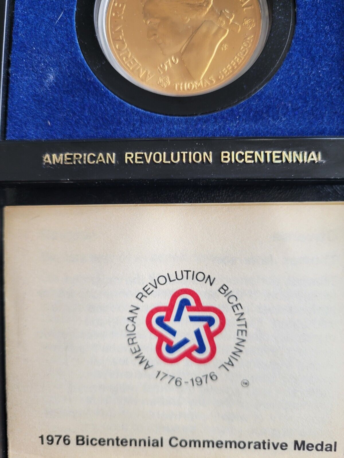 1976 Thomas Jefferson American Revolution Bicentennial  Medallion Coin Encased