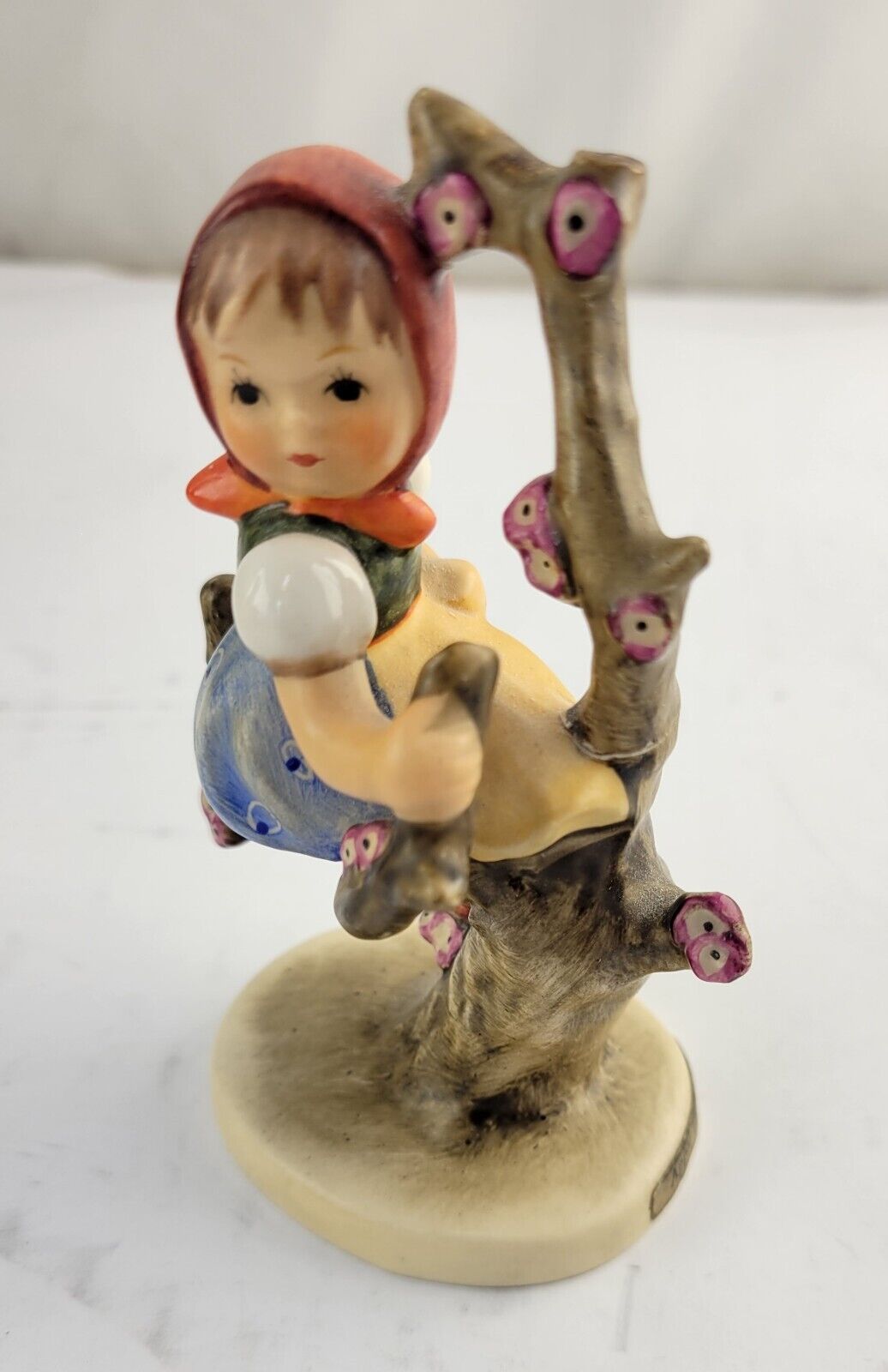 Goebel Hummel  W. Germany 3 7/8" Figurine  141 3/0 Apple Tree Girl Germany TMK-3