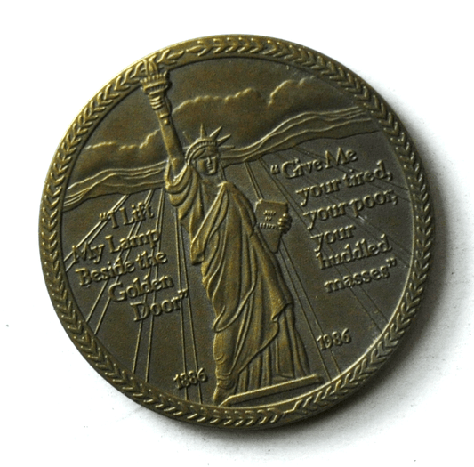Robert Schuller 1986 Statue of Liberty Bronze Medal 39mm Lamp Huddled Masses
