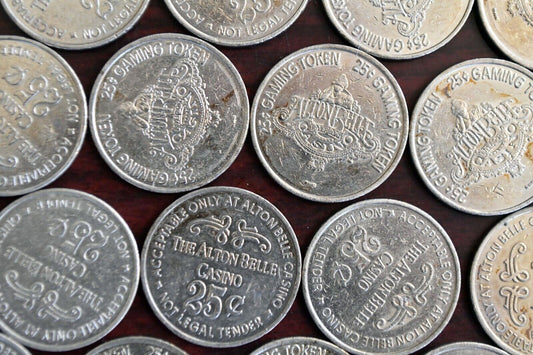 Alton Belle Riverboat Casino Set of (18) Twenty Five Cent 25c Slot Gaming Token