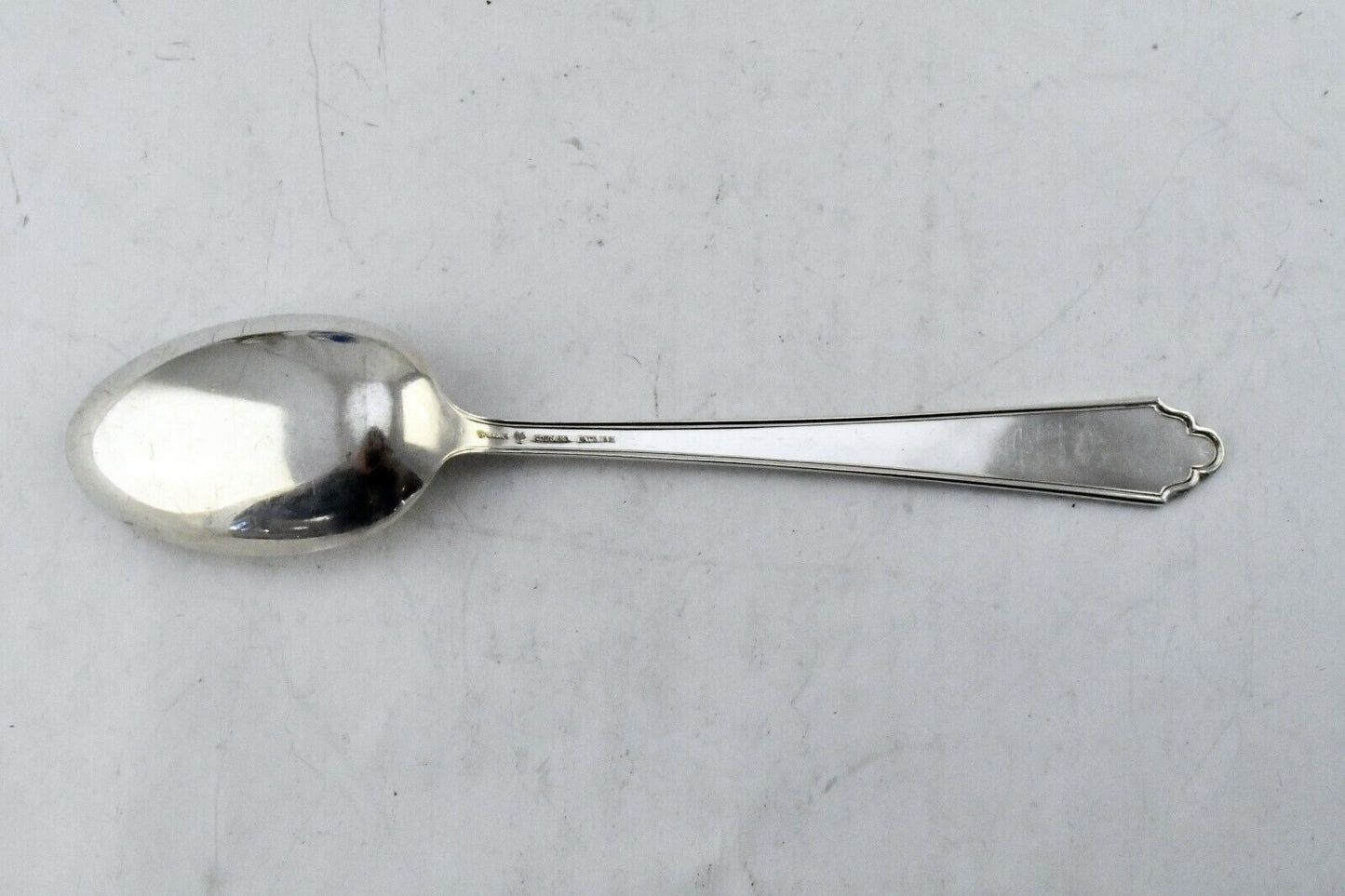 William & Mary by Lunt Sterling Silver Vegetable 8 5/8" Serving Spoon 2.1 oz.