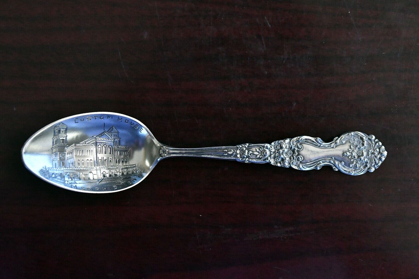 Custom House Memphis Tennessee Sterling Silver 5 1/8" Souvenir Spoon.56 oz