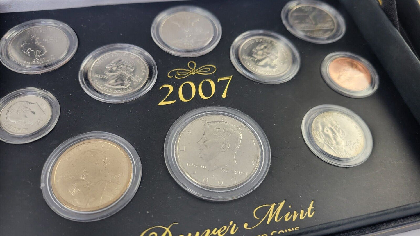 2007 Philadelphia & Denver Mint Coin Set World Reserve Monetary Exchange