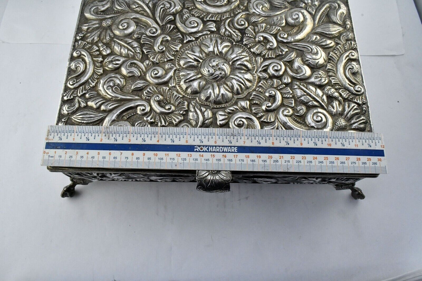 LARGE .900 Fine Silver Repousse Style Hinged 12" x 8" Jewelry Box 60oz. Welsch