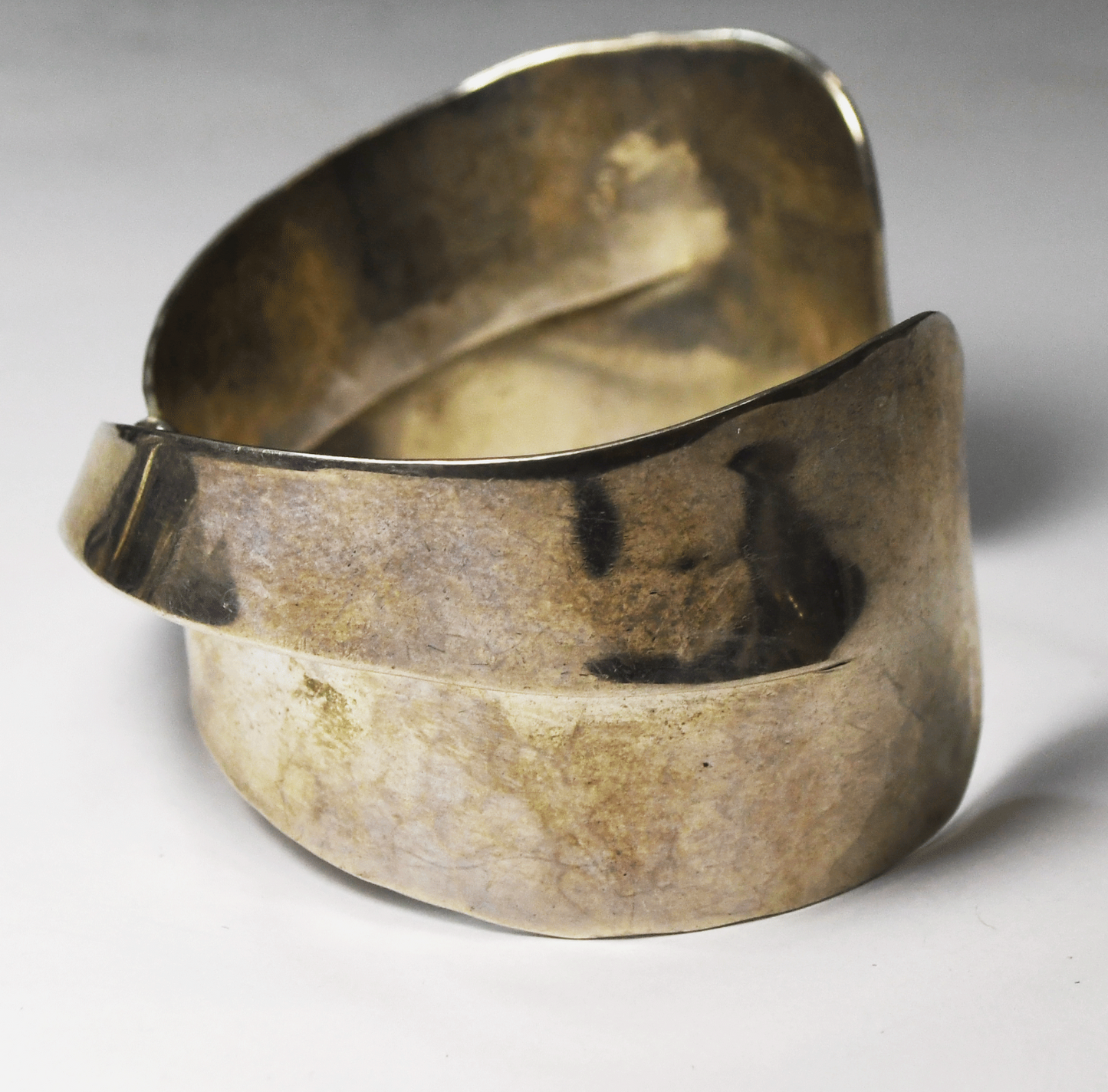 Sterling Silver Hammered Overlapping Twist Cuff Bracelet 18-33mm 7" Wrist 49g