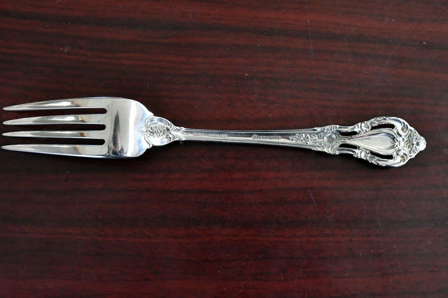 Eloquence by Lunt Sterling Silver 7 1/4" Solid Dinner Fork 1.9 oz.