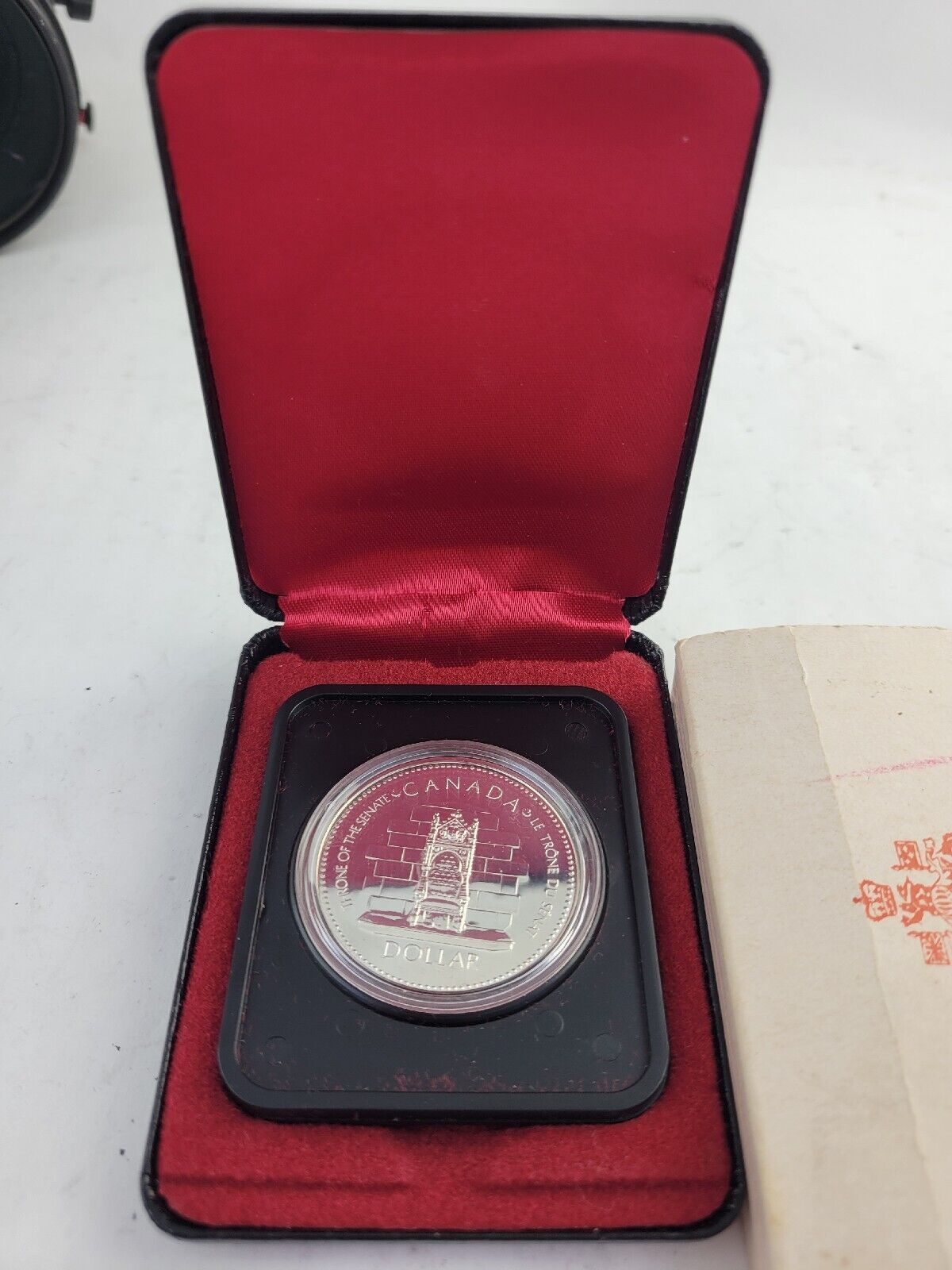 1977 Canada 1 One Dollar Commemorative Throne of the Senate 50% Silver Boxed