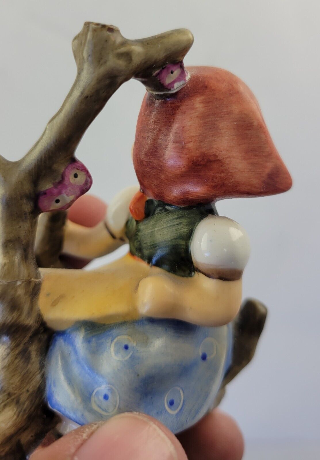 Goebel Hummel  W. Germany 3 7/8" Figurine  141 3/0 Apple Tree Girl Germany TMK-3