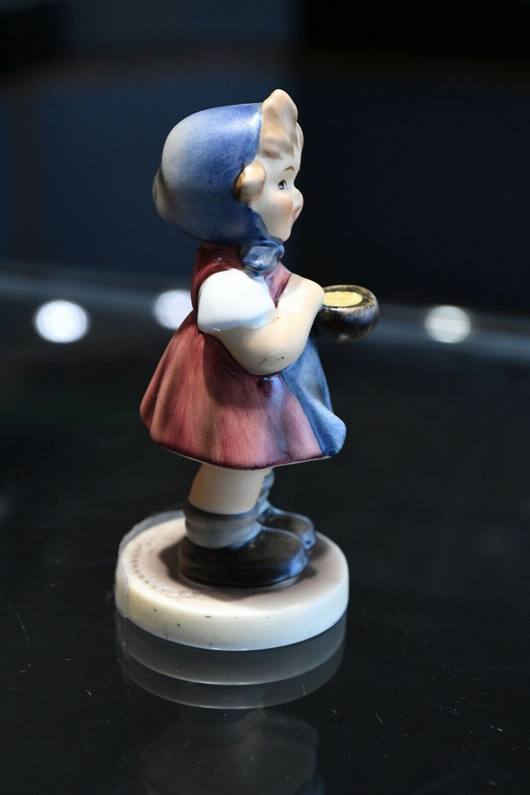 Goebel Hummel #629 From me to you TMK 7 Germany 3 1/2" Girl Bowl Figurine