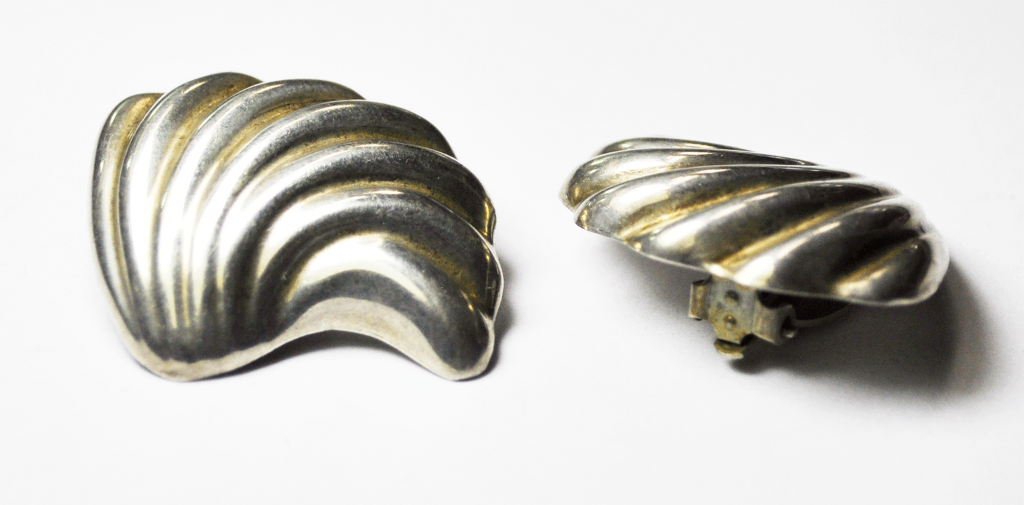 Beautiful Sterling Silver Mexico Wave Shell Hollow 31mm Earrings Clip On TD-64