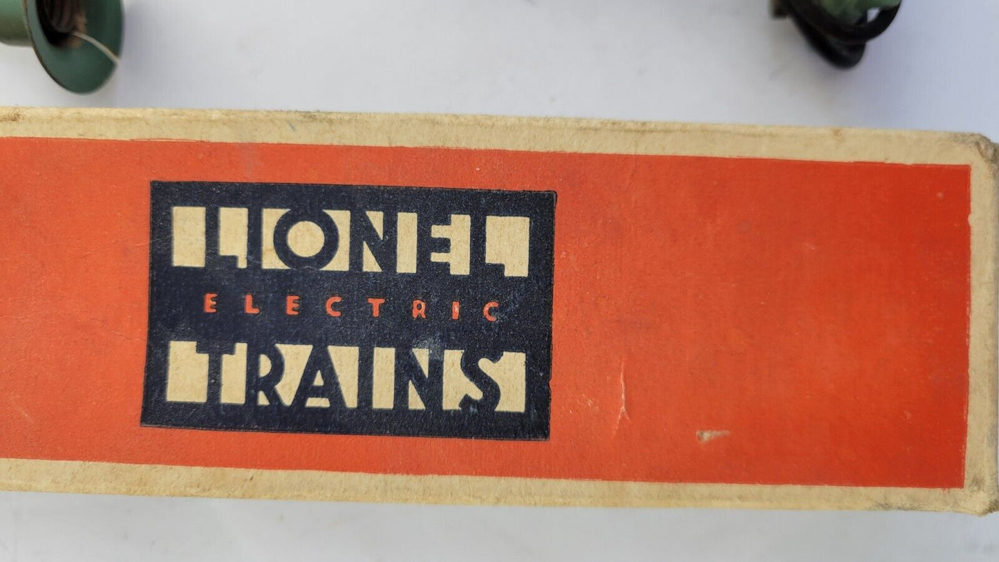 Pre-War Lionel #58 "Gooseneck" Lamp Post, Green With Box