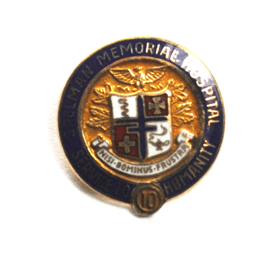 10k Gold Spelman Memorial Hospital Smithville Missouri Service Humanity Pin