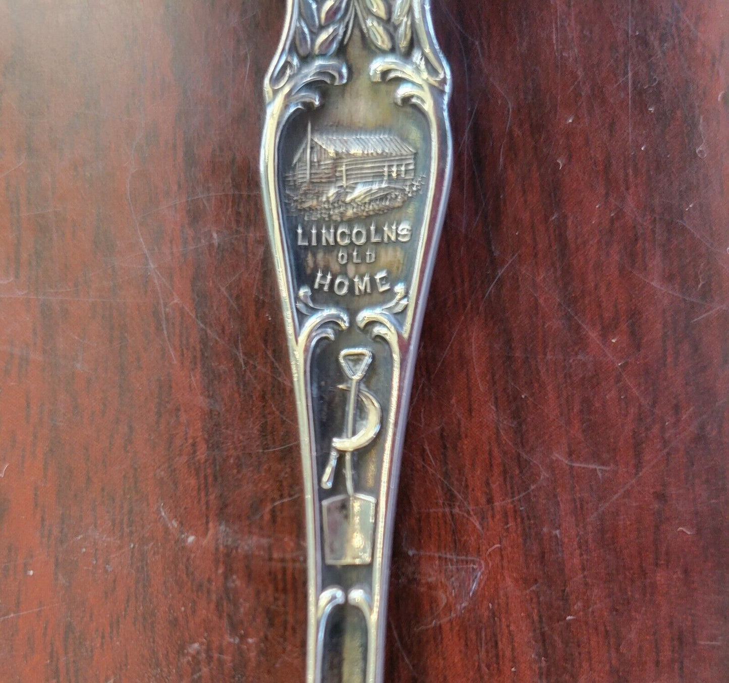 1908 Illinois State Sterling Silver 5 7/8" Souvenir Spoon  .97oz Lincoln