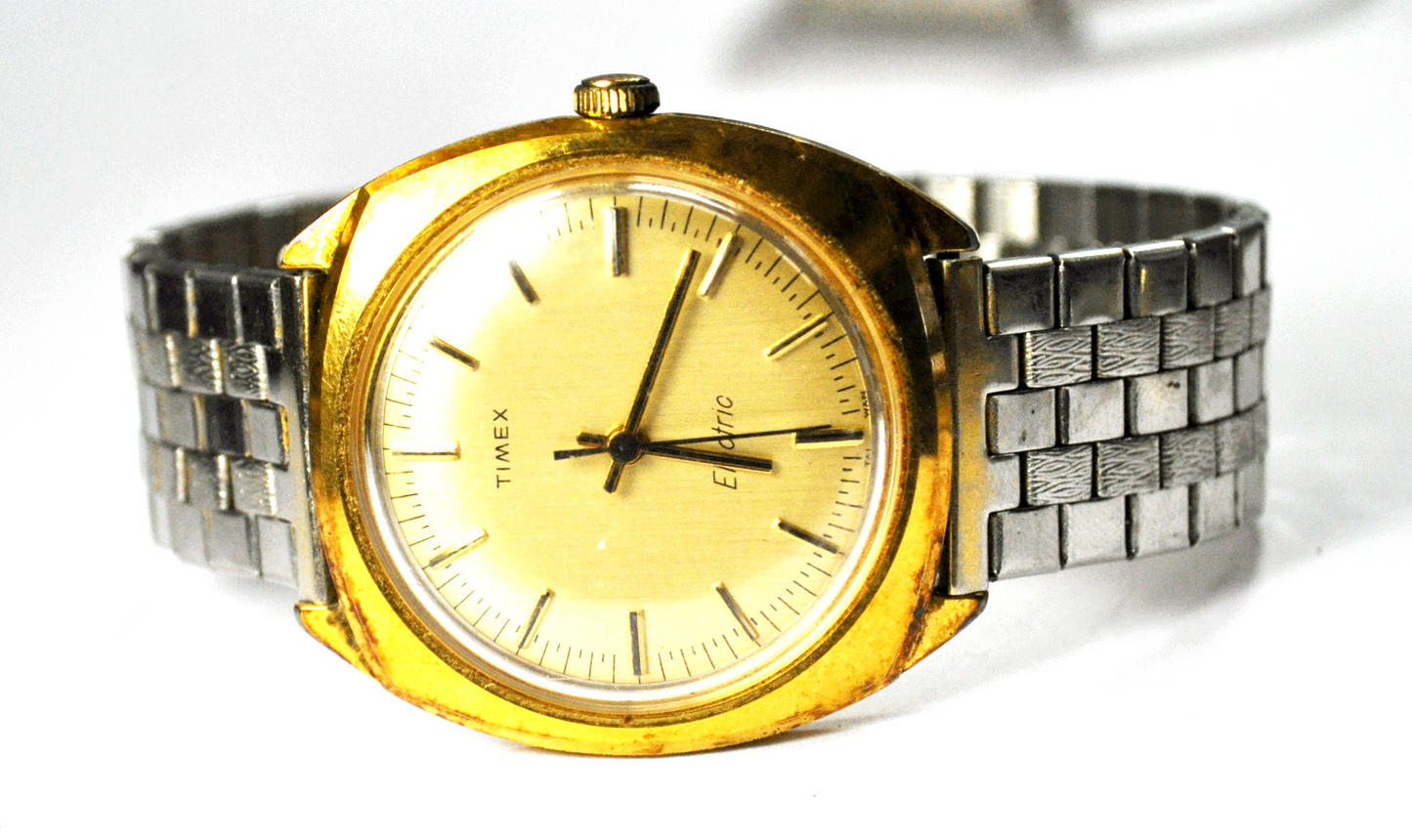 Vintage Timex Electric 809 36mm Wristwatch Runs Great Gold Tone Stick Dial